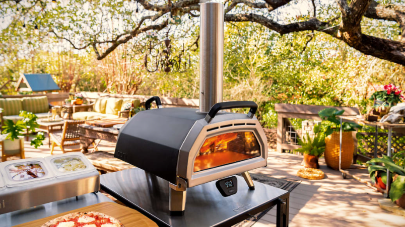 Nuovo trend negli Stati Uniti: boom di vendite di piccoli a gas portatili da giardino per fare la pizza